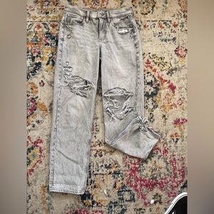 American Eagle 90's distressed jeans